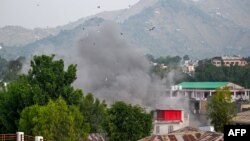 Последствия взрыва снаряда в городе Пунч (Джамму, Индия) - 7 мая 2025 года