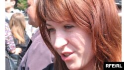 Mariana Rață la un protest în favoarea libertății presei la Chișinău în 2009