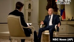 Владимир Путин дает интервью компании NBC