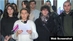 ილიაუნის სტუდენტები განათლების სამინისტროსთან აქციას აანონსებენ. კადრი „ტვ პირველის“ პირდაპირი ეთერიდან