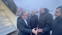 In a screenshot from video released on April 27, Iranian Foreign Minister Abbas Araqchi reportedly arrives in St. Petersburg for talks with Russian President Vladimir Putin.