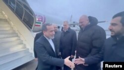 In a screenshot from video released on April 27, Iranian Foreign Minister Abbas Araqchi reportedly arrives in St. Petersburg for talks with Russian President Vladimir Putin.