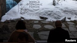 17 ianuarie - A treia zi a celei de-a 54-a reuniuni anuale a Forumului Economic Mondial de la Davos (REUTERS/Denis Balibouse)