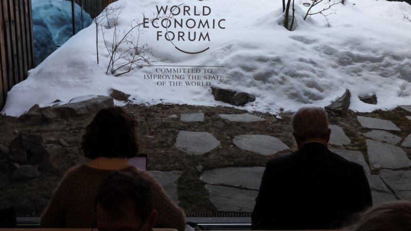 „Taxați-ne averile!”: Bogații de la Davos cer politicienilor să fie impozitați