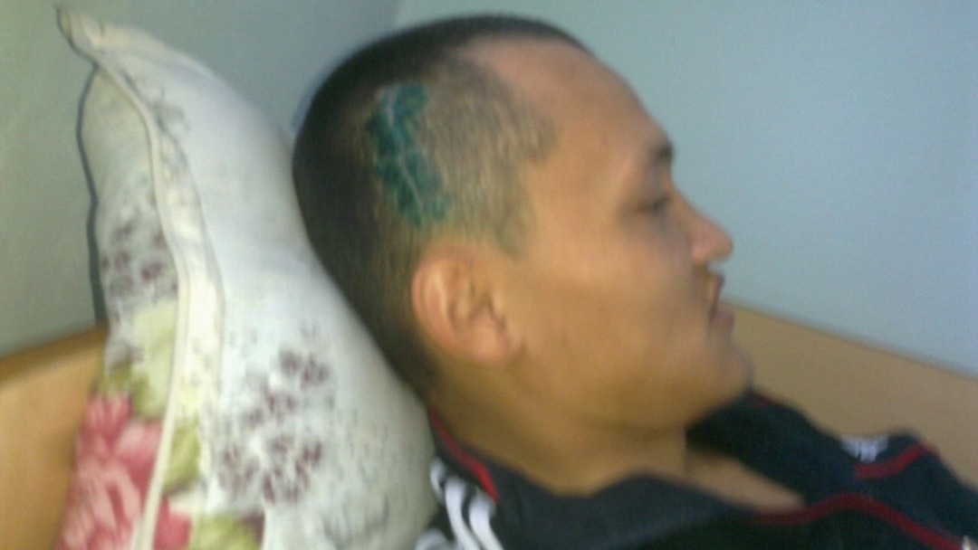 Ана мен бала үйде және әкесімен секс Жыныстық қатынас кезінде жігітті атын атау