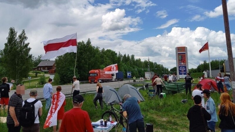 На границах Литвы и Польши с Беларусью проходят пикеты с требованием ускорить принятие санкций против Лукашенко