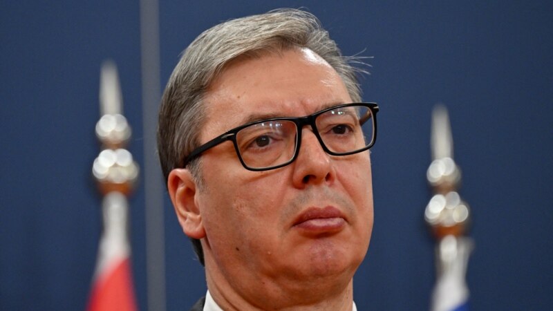 Moska i kërkon Vuçiqit t’i shpjegojë deklaratat për shitjen e municionit