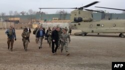 ABŞ-nyň goranmak sekretarynyň wezipesini ýerine ýetiriji Pat Şanahan (Pat Shanahan) Kabula geldi. 11-nji fewral, 2019 ý. 