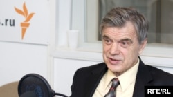 ფოტო არქივიდან. რუსლან ხასბულატოვი