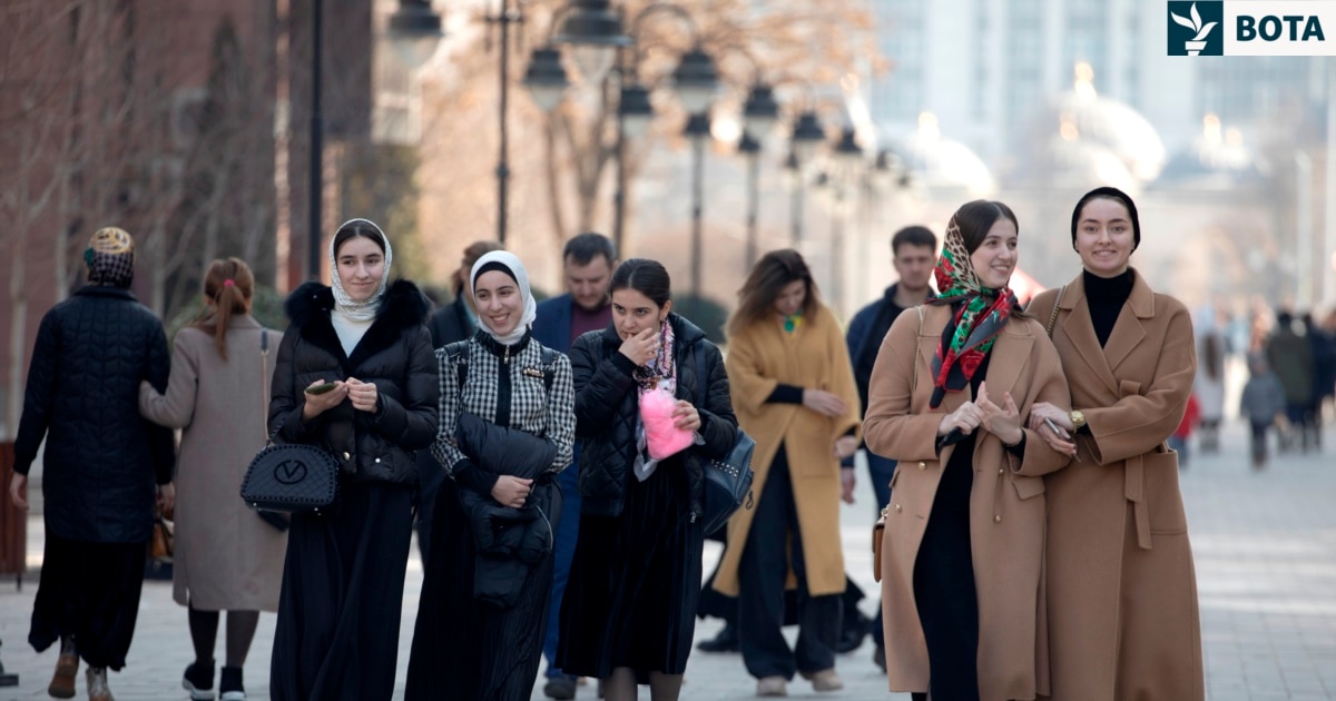 Kufizimet e reja për veshjen  synojnë kontrollin  ndaj grave në Çeçeni