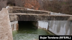 Kanali Ibër-Lepenc pas shpërthimit të 29 nëntorit në fshatin Varragë të komunës së Zubin Potokut.