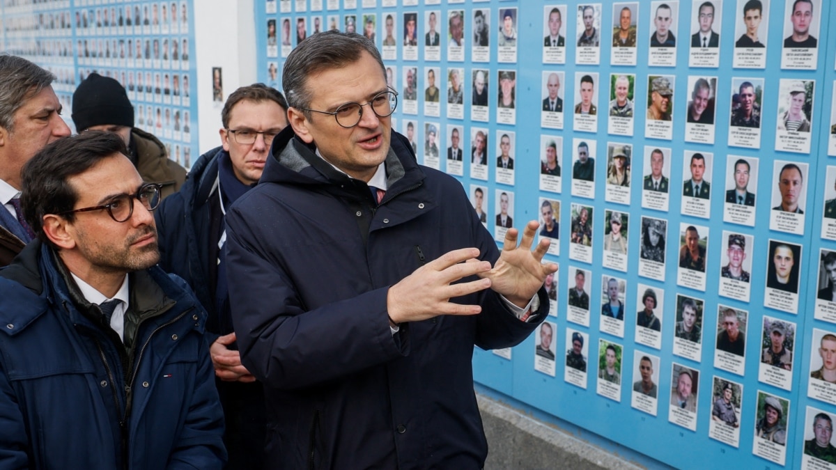 Голова МЗС Франції прибув до Києва, обговорив із Кулебою оборонну співпрацю