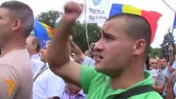Почему протестуют молдаване