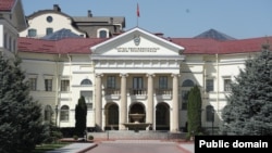 Башкы прокуратура. Иллюстрациялык сүрөт.