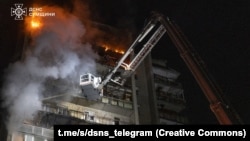 Пожежа в багатоповерхівці в Сумах після удару РФ, 4 квітня 2026 року