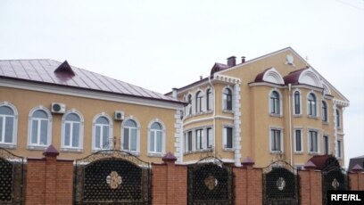 «Ұсталмаған Сара» порно фильмін онлайн көріңіз Flogging онлайн көру