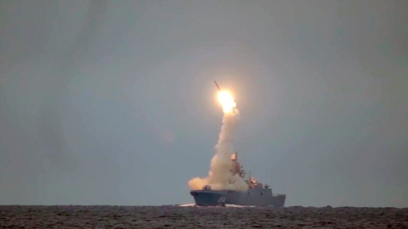 Путин заявил об успешном залповом пуске ракет «Циркон»