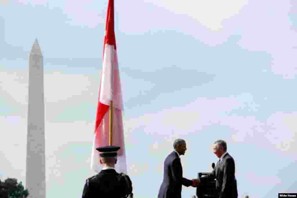 دیدار باراک اوباما رییس جمهوری آمریکا با &laquo;لی هسین لونگ&raquo; نخست وزیر سنگاپور&nbsp;۲۰۱۶