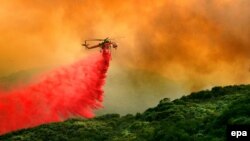 Влітку у Каліфорнії також вирували сильні пожежі, Санта-Барбара, США, 11 липня 2017 року