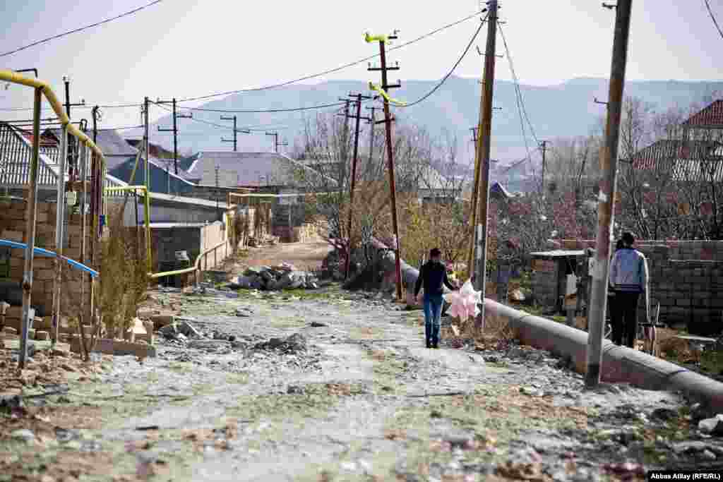 Vulkan ətrafında yeni salınmış məhəllələr.