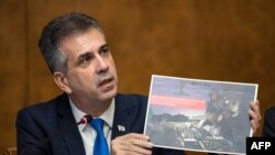 Eli Cohen na pres-konferenciji u Ženevi, 14. novembra 2023.