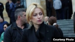 ფოტოზე: ანი ნადარეიშვილი, თავდაცვის ყოფილი მინისტრის, ბაჩო ახალაიას ცოლი