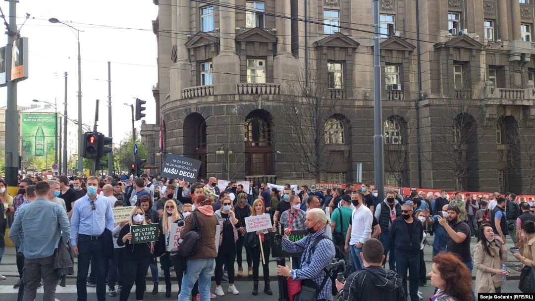 Sa protesta u Beogradu (12. april)