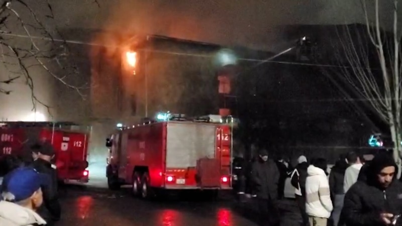 «Կանազ» մշակույթի տանը գույք այրելու մեջ կասկածվող 3 անձ ներկայացվել է. ՆԳՆ