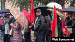 Oamenii se adună pentru a participa la mitingul de protest de la Tiraspol, considerat de Chișinău o provocare