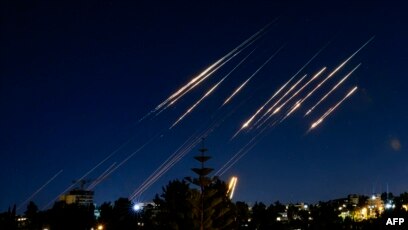 Полиция видеосын бұзды майлы түкті пабис