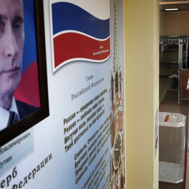Putin's Constitutional Flip-Flop That Could Extend His Rule Until 2036