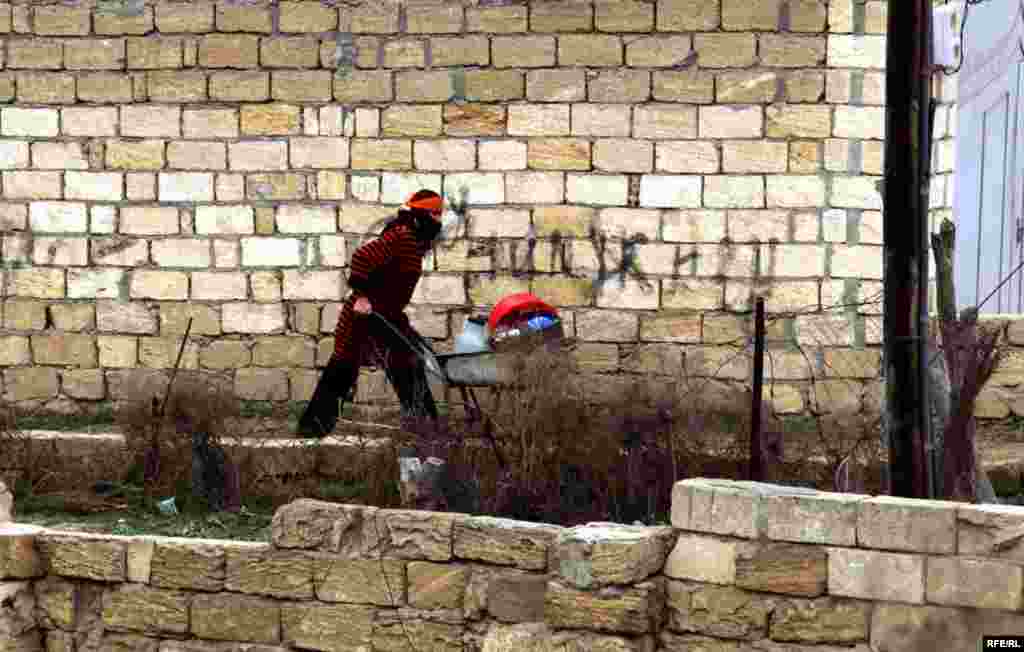 Qazsız, susuz, tualetsiz qəsəbə-Atyalı #22