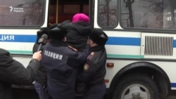 Алматы полициясы Қытай билігіне талап қойғандарды ұстап әкетті