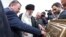 دیدار علی خامنه‌ای با صالح العاروری، نایب رئیس دفتر سیاسی حماس، چپ، در سال ۱۳۹۸