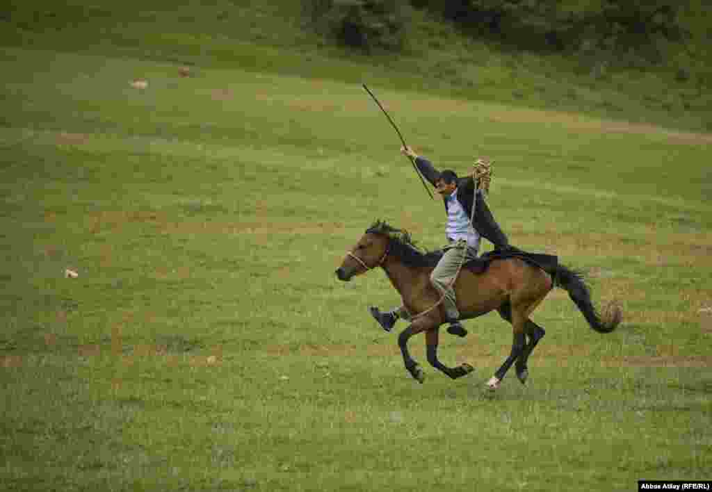 İki il əvvəl belə idi: (Bu foto www.azerbaijanphoto.com layihəsi üçün çəkilib).