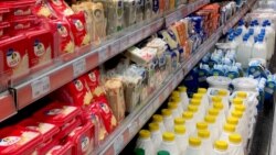 Ýerli ýaşaýjylar Türkmenistanda öndürilýän azyk harytlarynyň hiline alada bildirýär