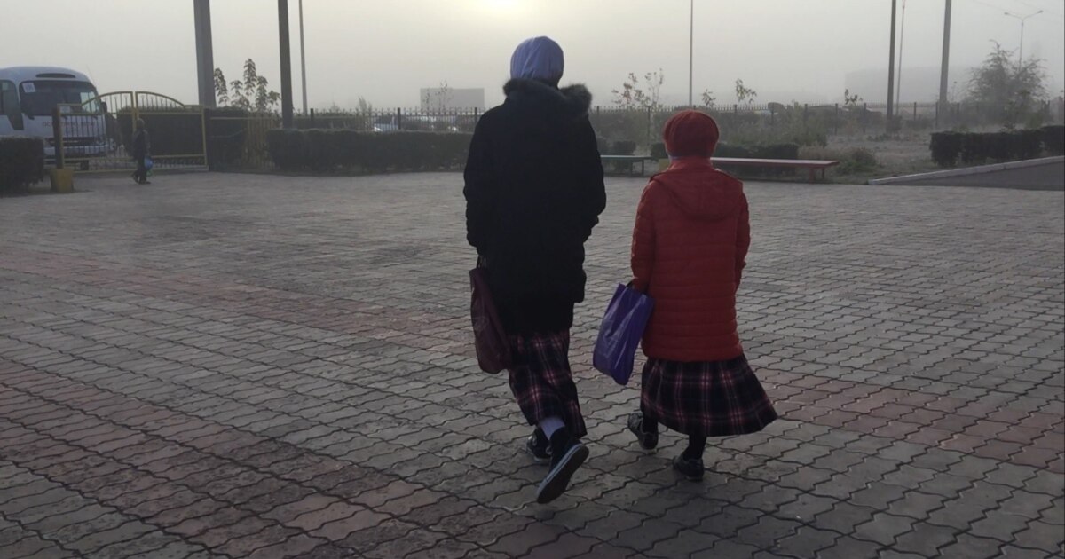 Саябақта жүгіріп келе жатқан әйелді ренжітті