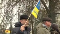 «Расею трэба абнесьці плотам», — у Менску пікетавалі расейскую амбасаду