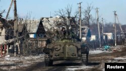 Русия яклы сепаратистлар Дебальцеводан ерак булмаган Никишино авылында