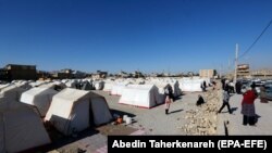 به گفته نماینده استان کرمانشاه، مردم مناطق روستایی در این استان زلزله‌زده بدون سرپناه در شرایط بسیار سختی قرار دارند