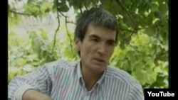 Шавкат Раҳмон ўз шеърларини ўзбек халқининг оғир аҳволга тушиб қолишини билиб ёзгандай туюлади, дейди суҳбатдошларимиз.