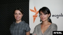 ეკა სირაძე-დელონე (მარჯვნივ) და ნინო ლომჯარია