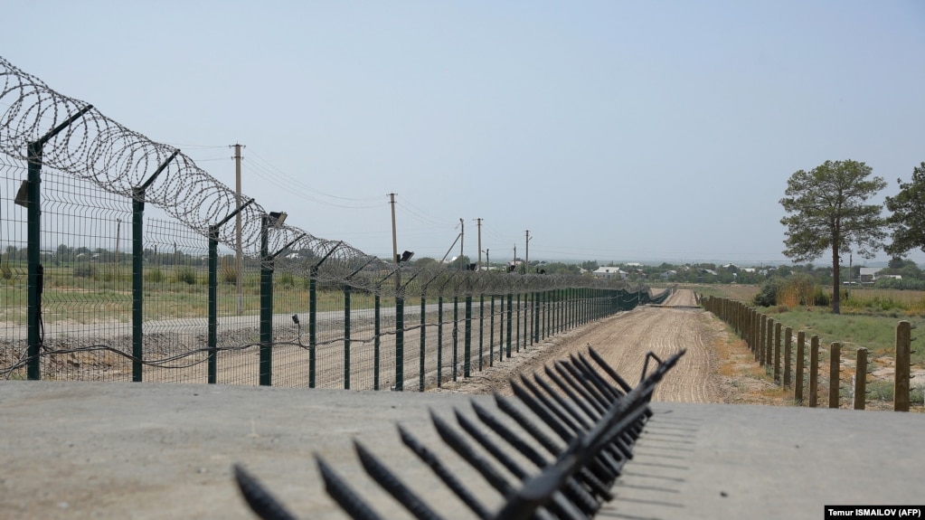 Ограждение на границе Узбекистана и Афганистана