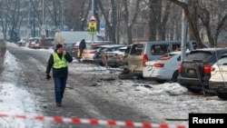 Зеленський повідомив, що доручив військовим негайно зв’язатися з партнерами, насамперед зі США, і поінформувати їх детально щодо зміни російської тактики удару