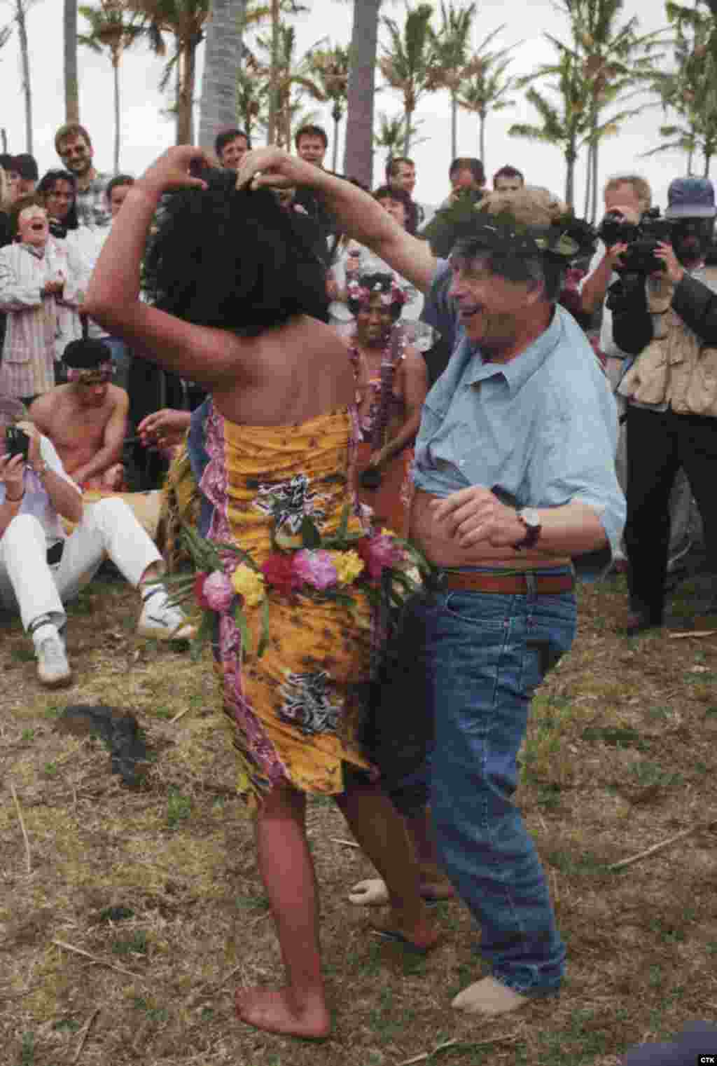 Havel struts his stuff with some Polynesian locals while visiting Easter Island in 1996.&nbsp;(Michal Krumphanzl)