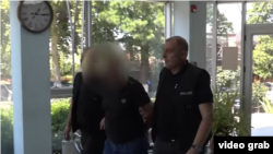 პოლიციამ კაცი დააკავა.