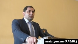 Տարածքային կառավարման և ենթակառուցվածքների նախարար Սուրեն Պապիկյան