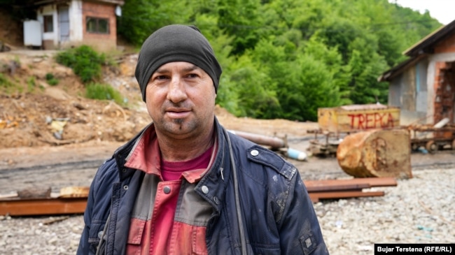 Shemsi Avdyli, ndihmësxehtar në Artanë.