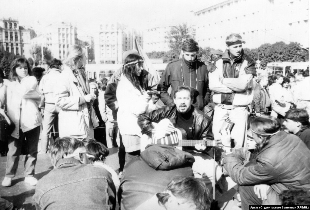 The Revolution On Granite had many characteristics that became standard features of subsequent protests. "The square, the occupation, the stage, the singing, the merriment...that was a typically Ukrainian thing," says Olga Onuch of the University of Manchester.