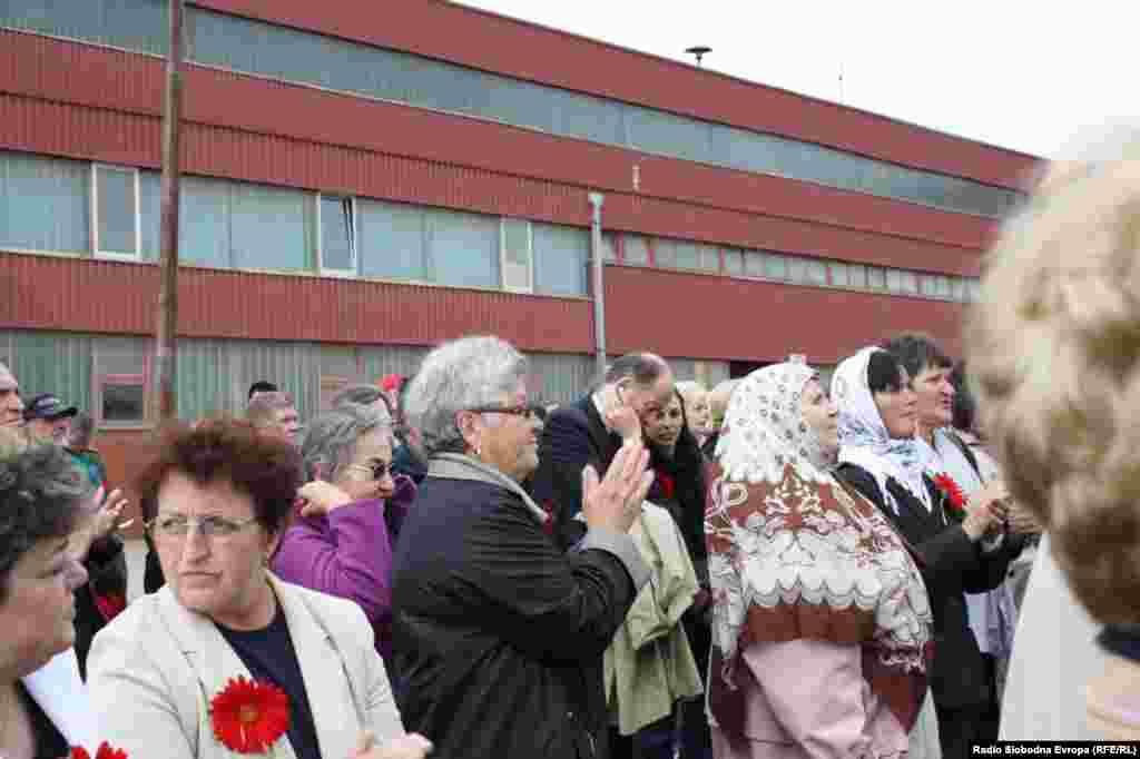 Obilježavanje Dana logoraša, Omarska, 9. maj 2011, foto: Erduan Katana